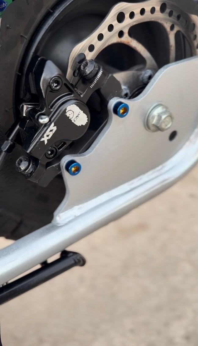 EBOX DRAGSTER BRAKE MOUNT TITANIUM BOLTS