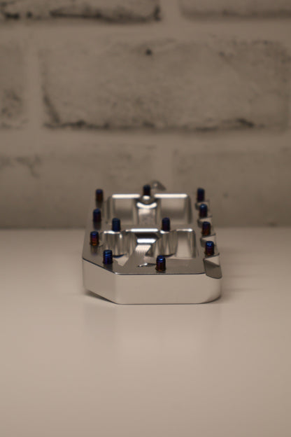 SE TITANIUM WAVE WIDE PEGS. BACK ORDER