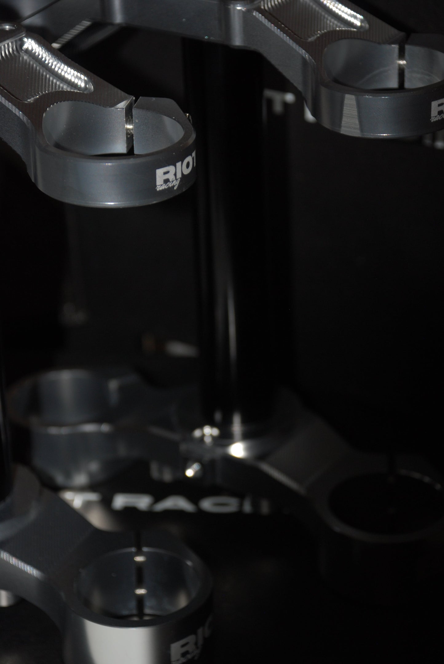 BLACK FRIDAY/CYBER MONDAY DISCOUNT Riot Drop Crown (STOCK SURRON LBX FORKS)