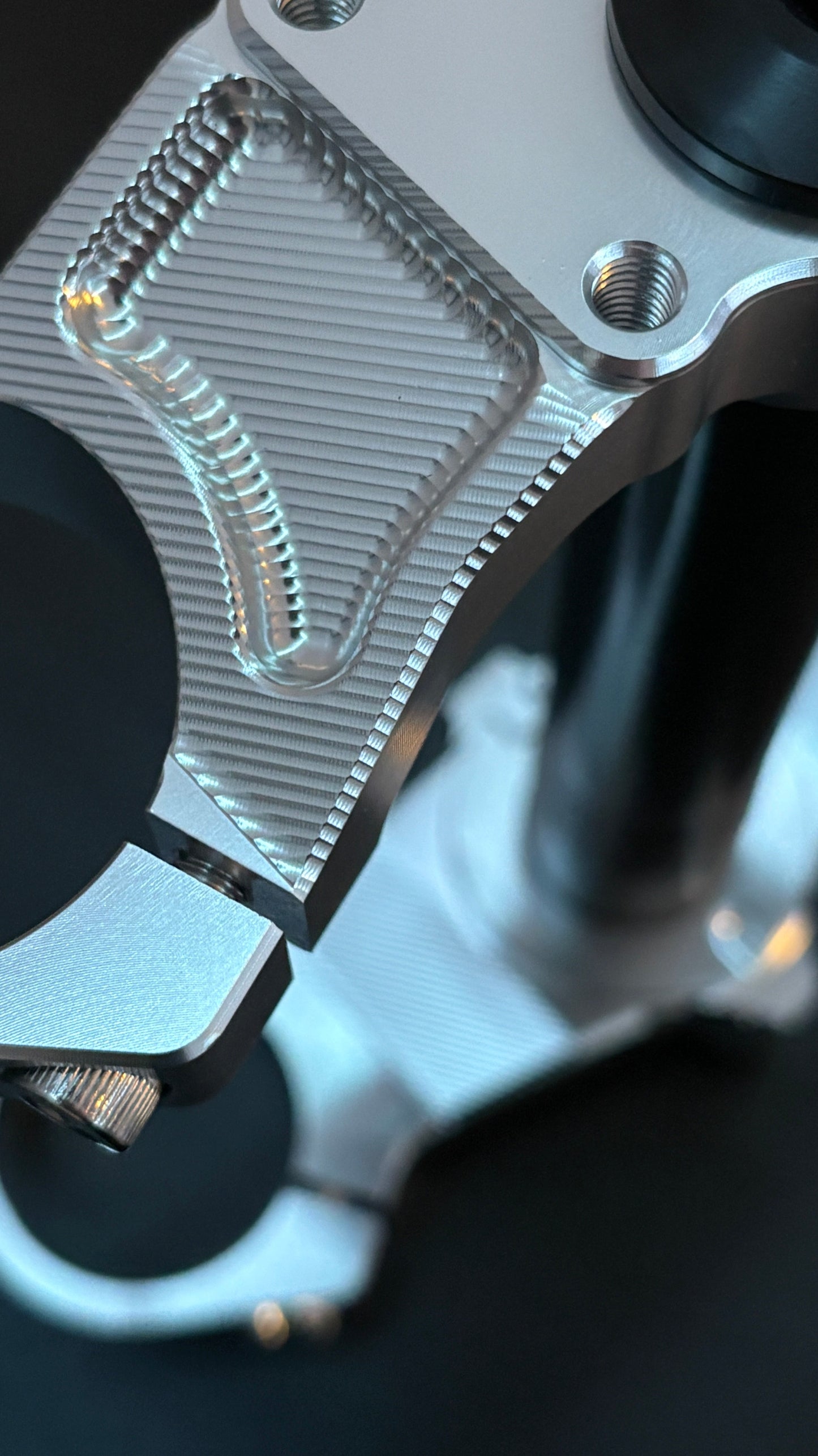 BLACK FRIDAY/CYBER MONDAY DISCOUNT Riot Drop Crown (STOCK SURRON LBX FORKS)