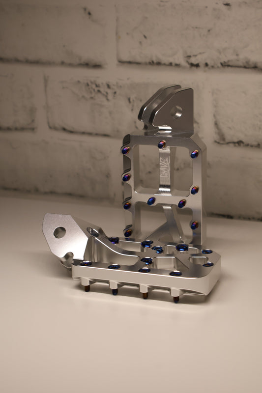 SE TITANIUM WAVE WIDE PEGS. BACK ORDER