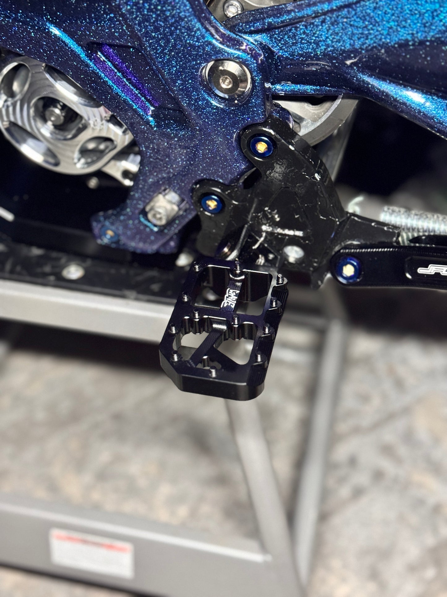 BLACK WAVE WIDE PEGS BACK ORDER